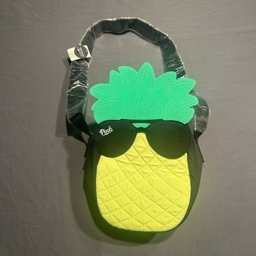 NWT Victoria’s Secret PINK Pineapple Cooler Bag